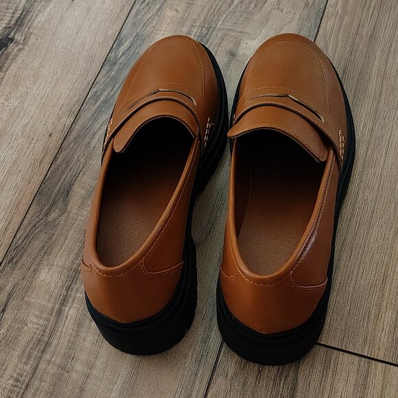 ZBY Women's Classic Brown Penny Loafers, Size 9. - Picture 10 of 16